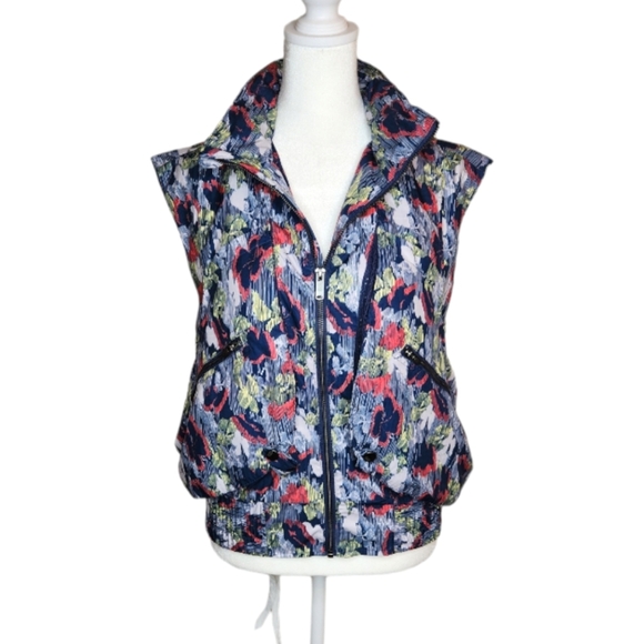 NEW Free People Movement Off The Grid Vest in Supernova Floral - Picture 1 of 13